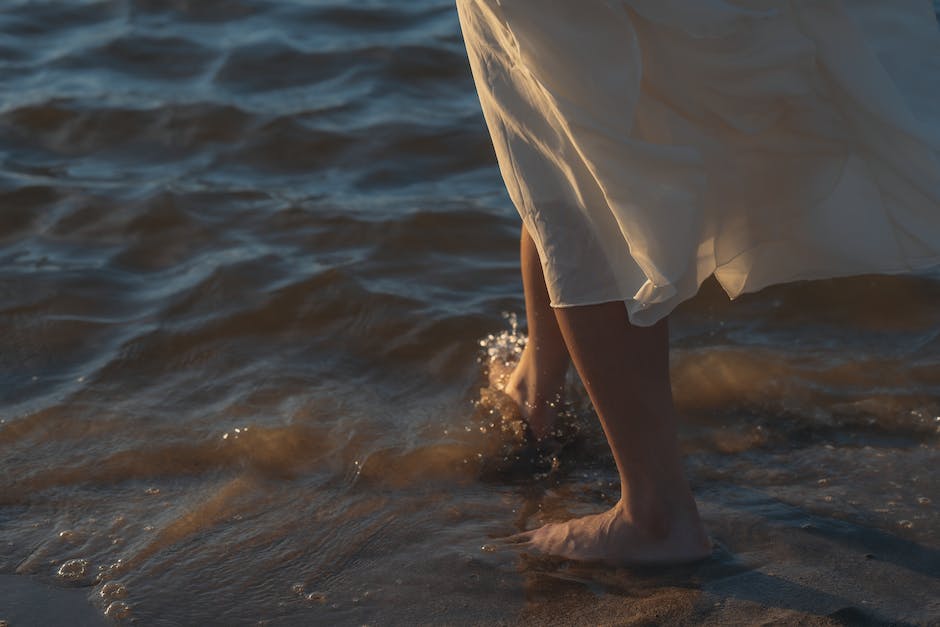  Abhilfe gegen Wasser in den Beinen und Füßen